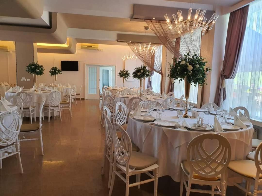 Hotel Dumbrava Rupea Bagian luar foto