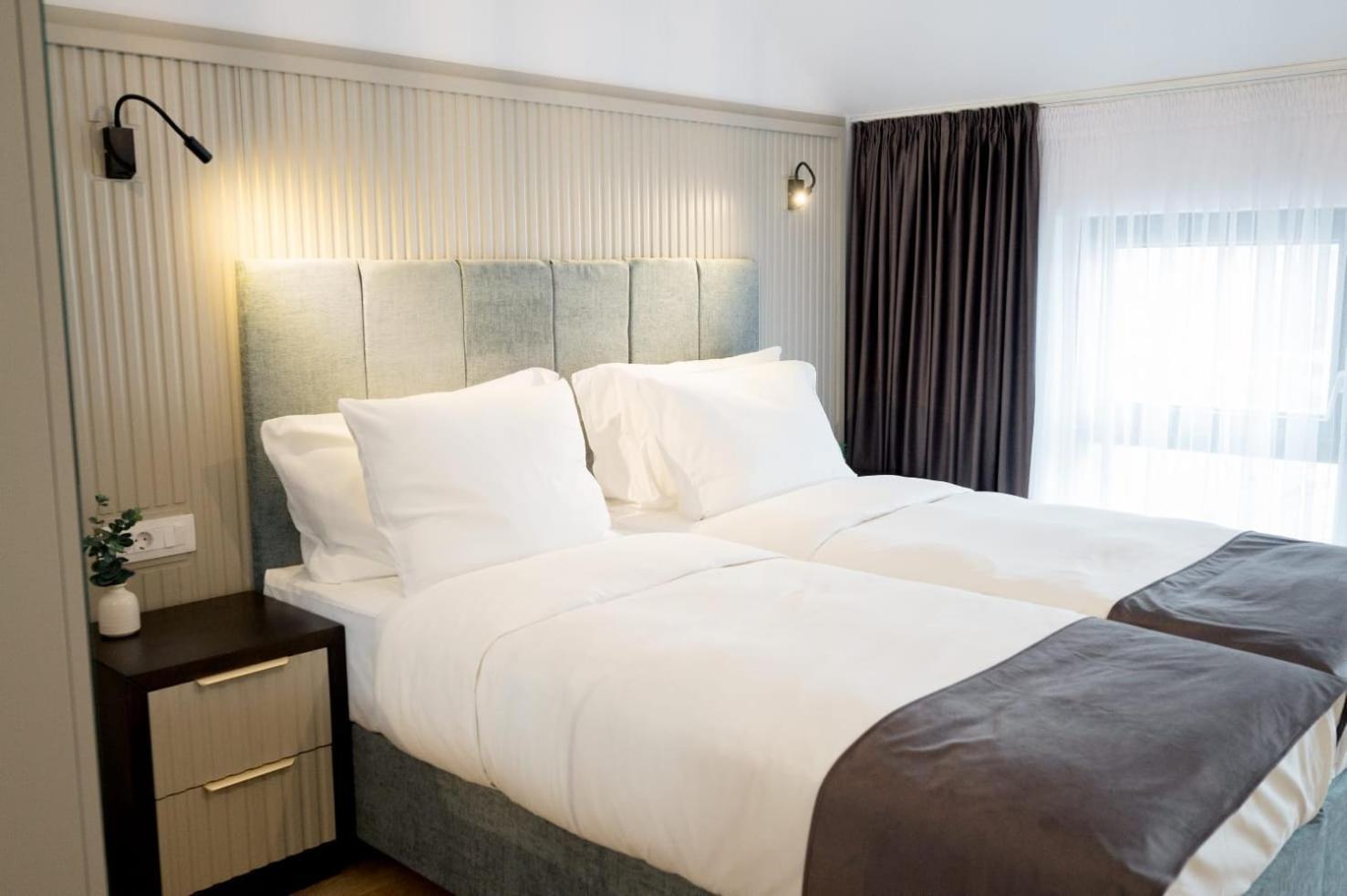 Hotel Dumbrava Rupea Bagian luar foto