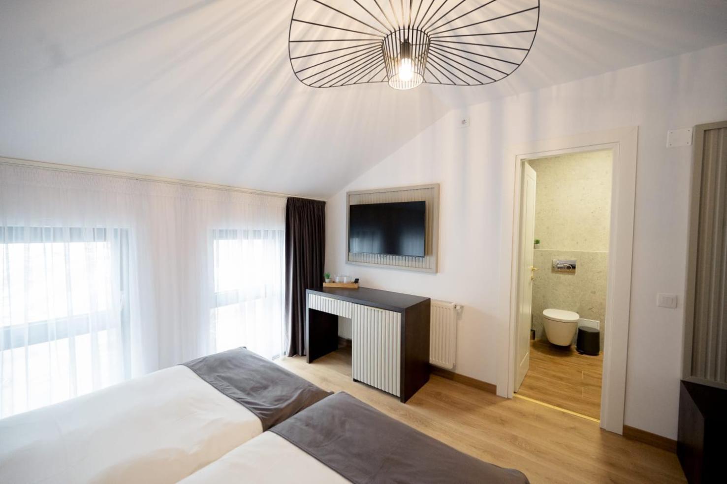 Hotel Dumbrava Rupea Bagian luar foto