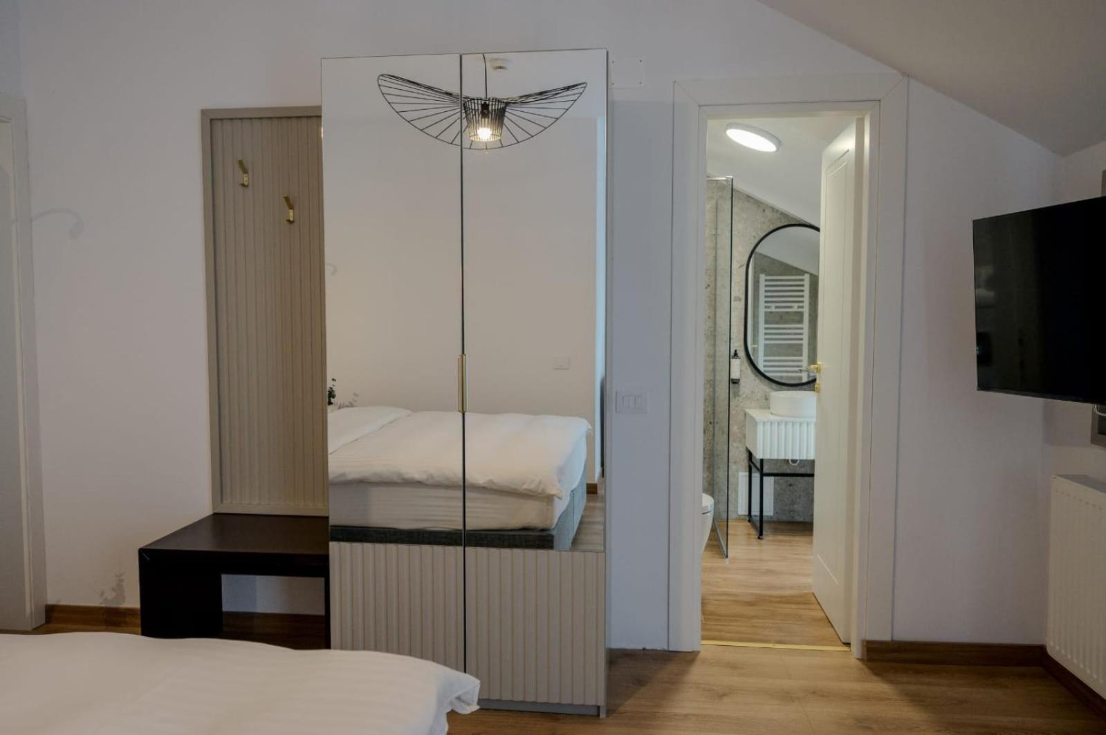 Hotel Dumbrava Rupea Bagian luar foto