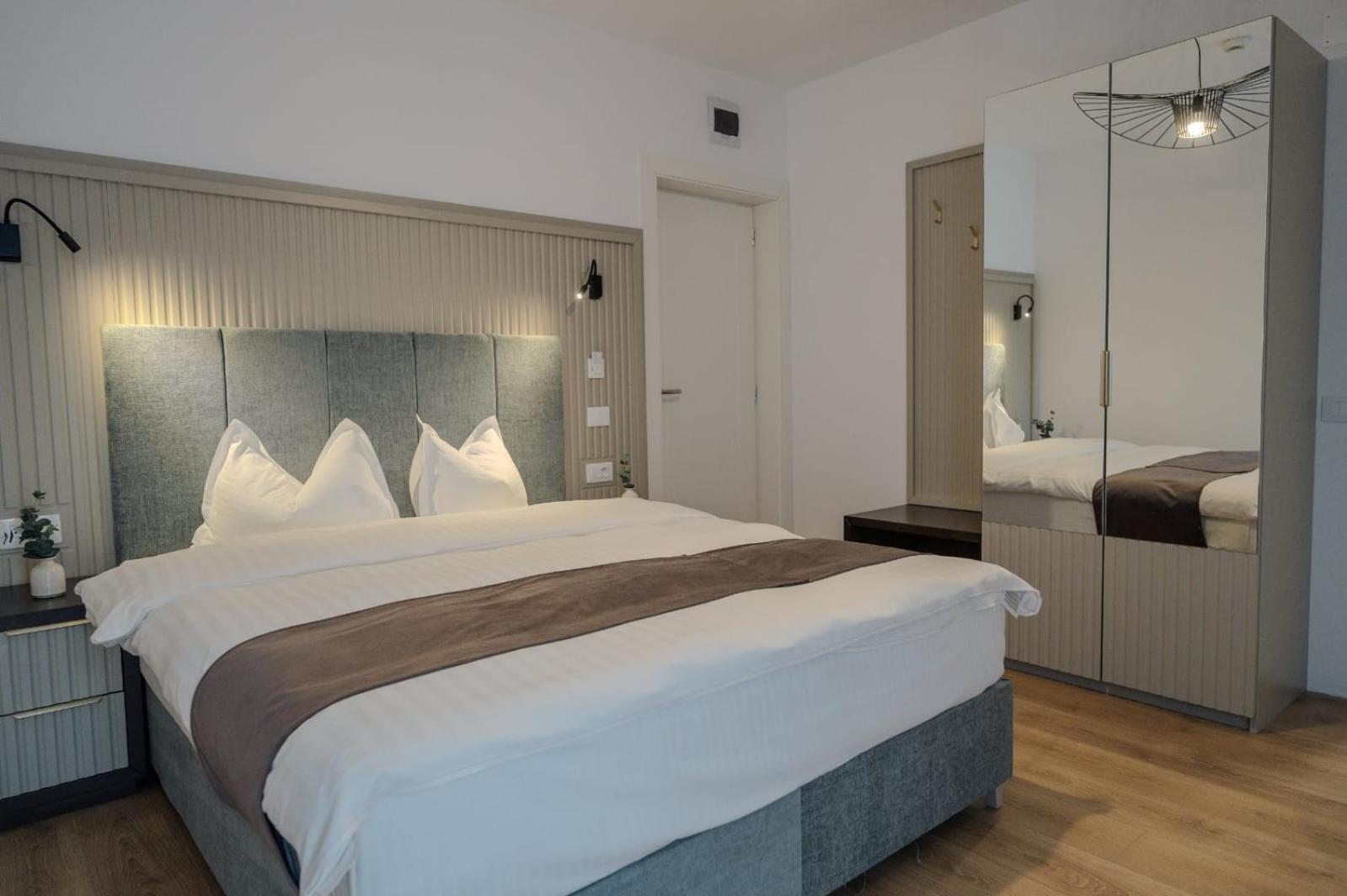 Hotel Dumbrava Rupea Bagian luar foto