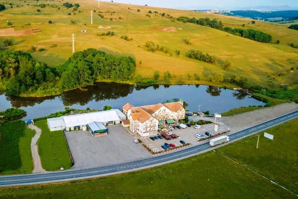 Hotel Dumbrava Rupea Bagian luar foto
